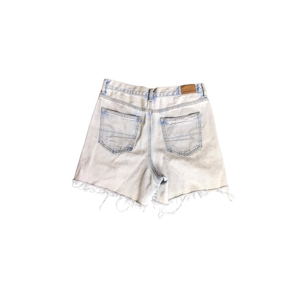 American Eagle Light Wash Distressed Mom Short - Picture 4 of 5